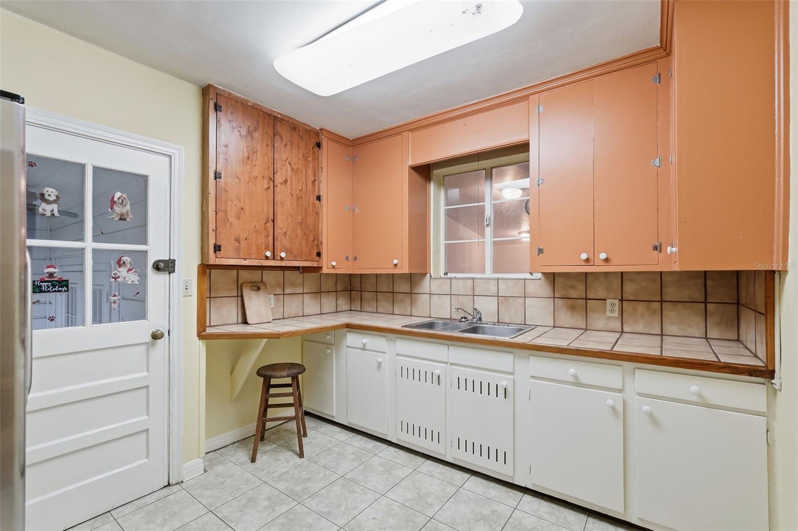 Image 21 of 42 For 1423 11th Road