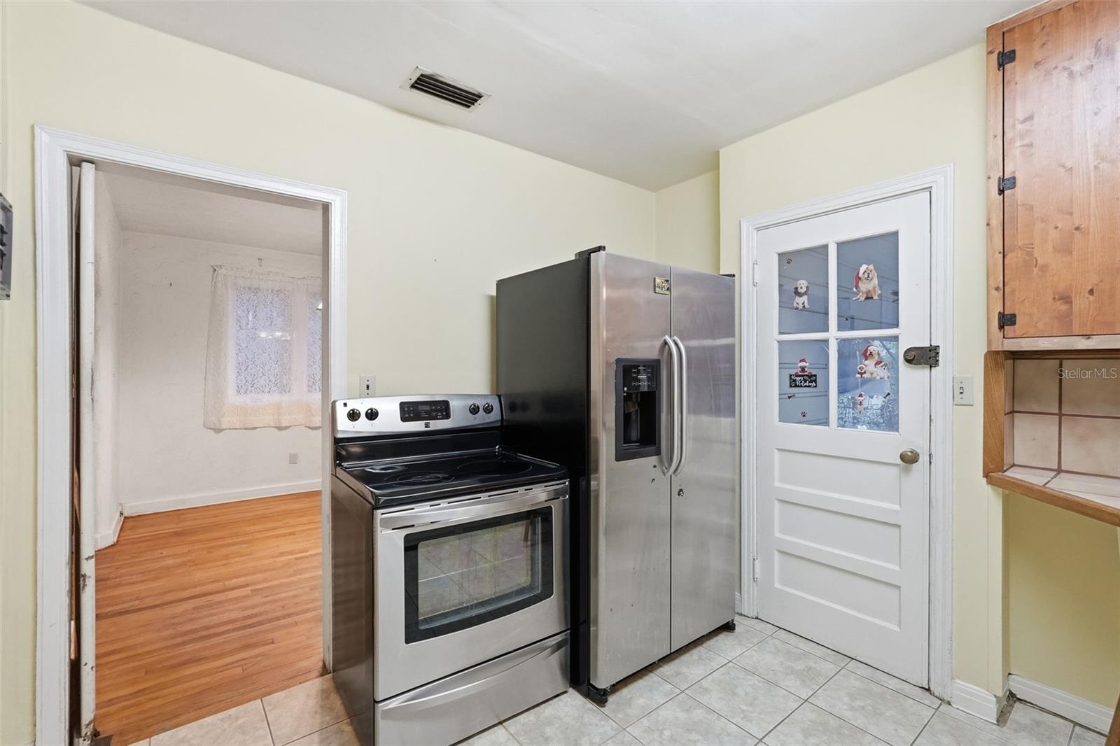 Image 23 of 42 For 1423 11th Road