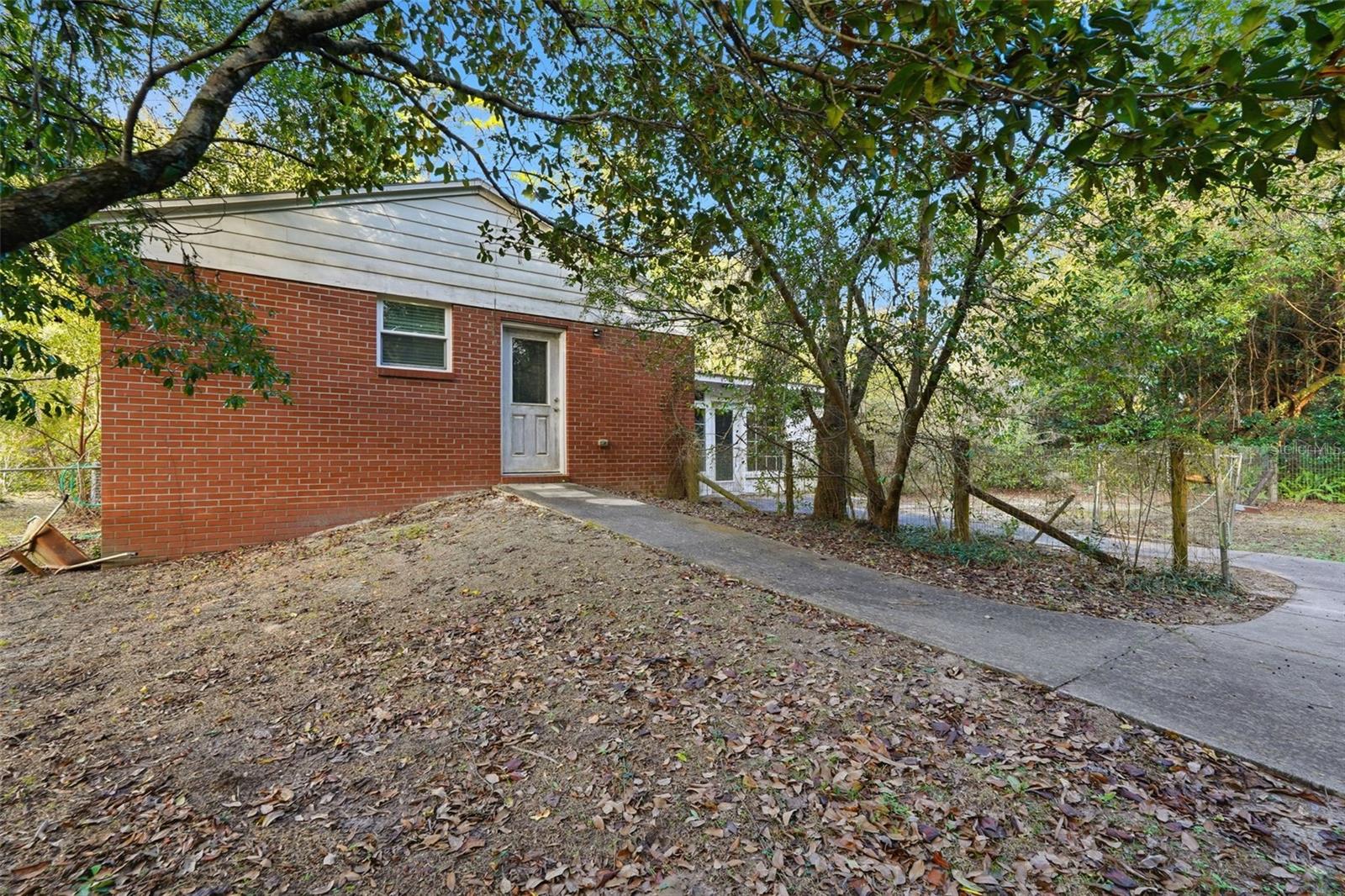 Image 30 of 42 For 1423 11th Road