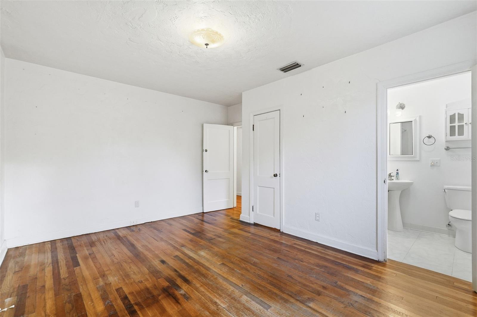 Image 7 of 42 For 1423 11th Road