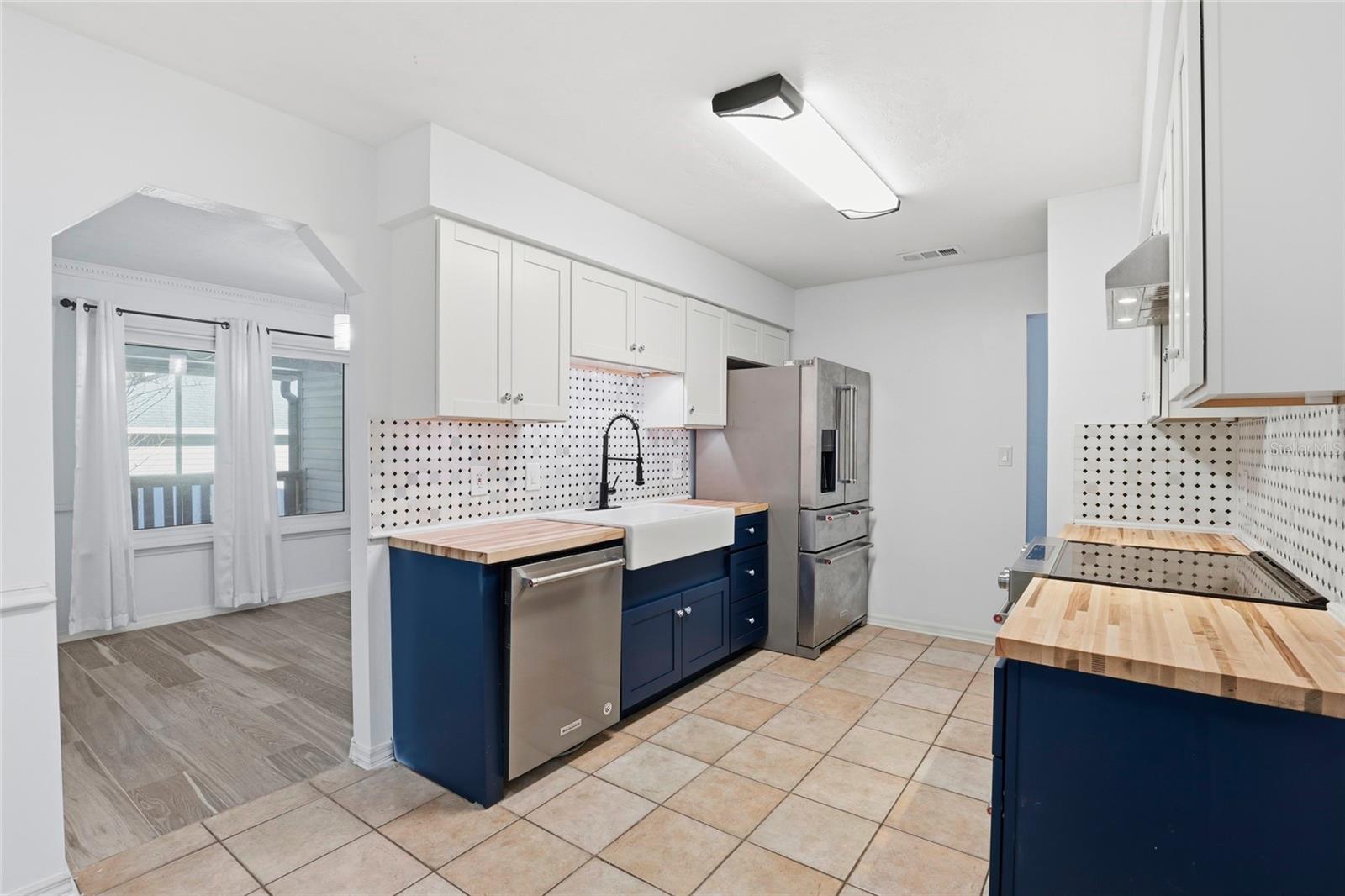 Image 13 of 38 For 10808 31st Place