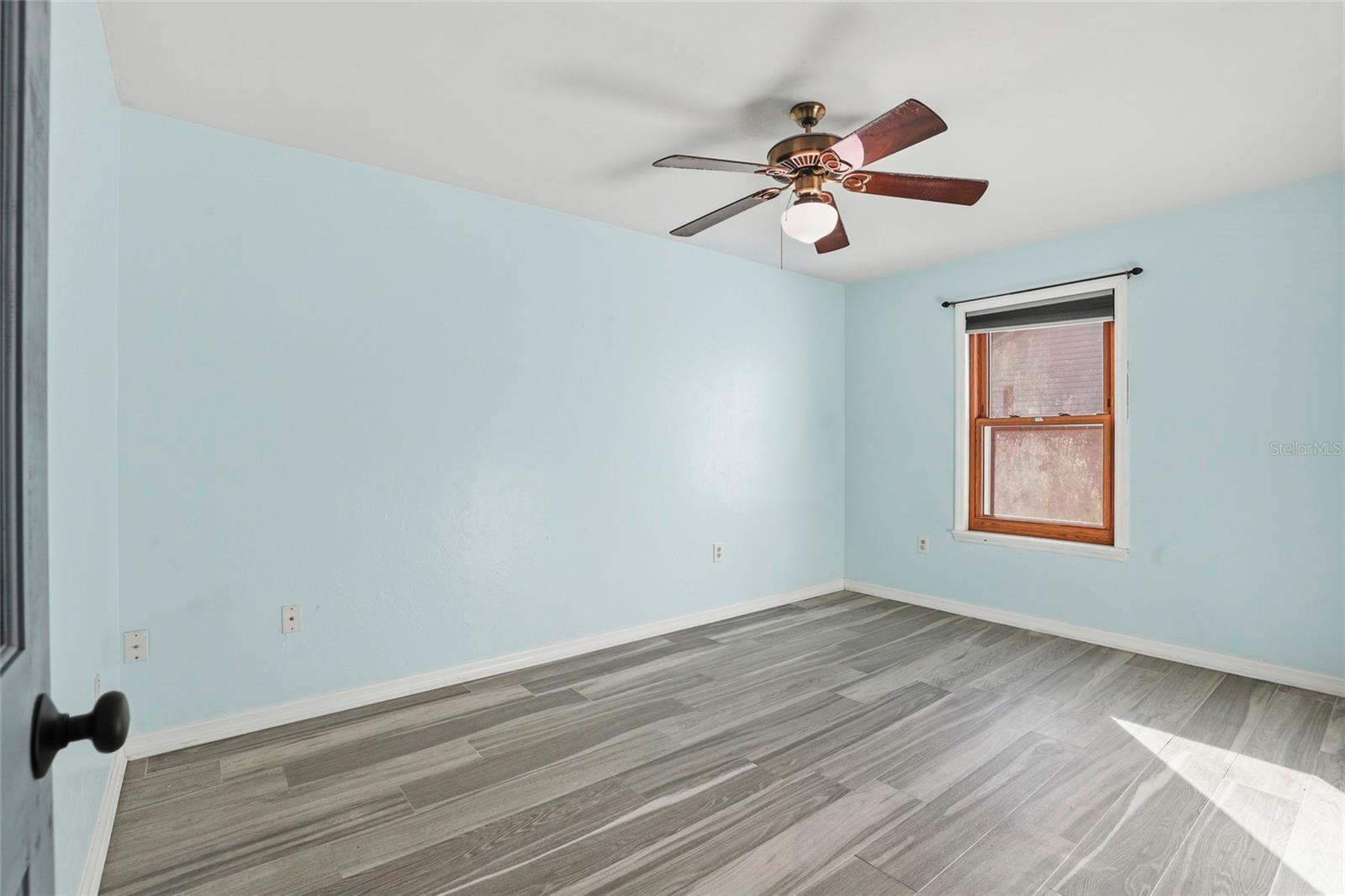 Image 21 of 38 For 10808 31st Place