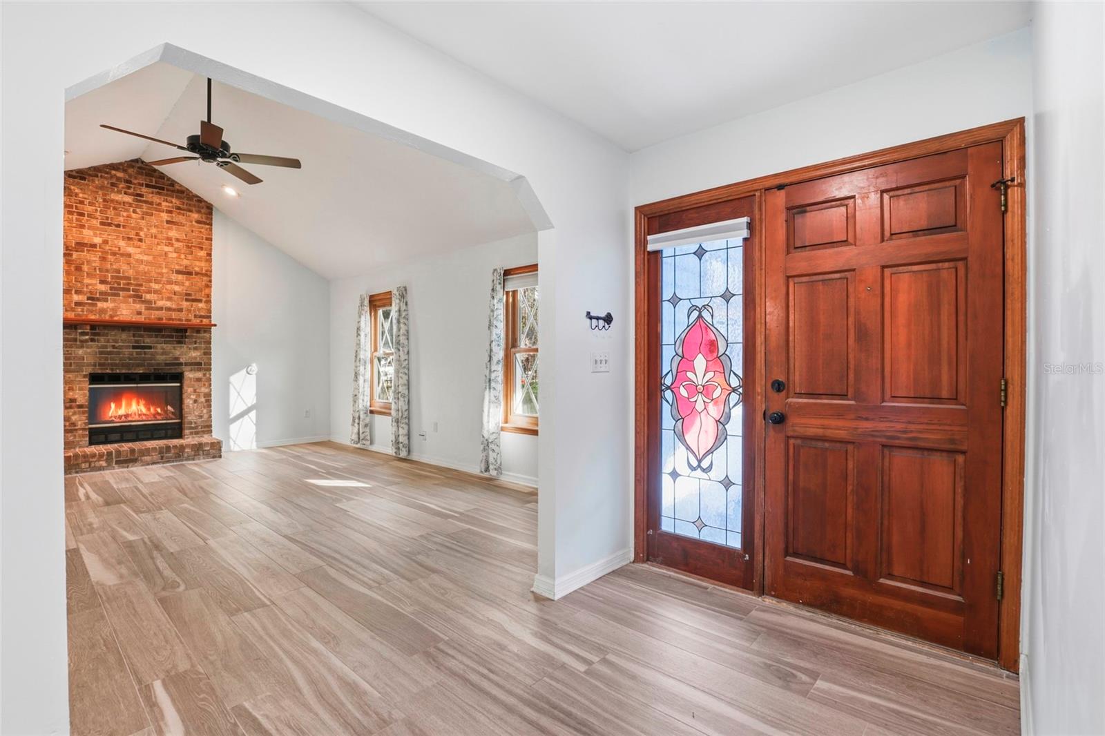 Image 5 of 38 For 10808 31st Place