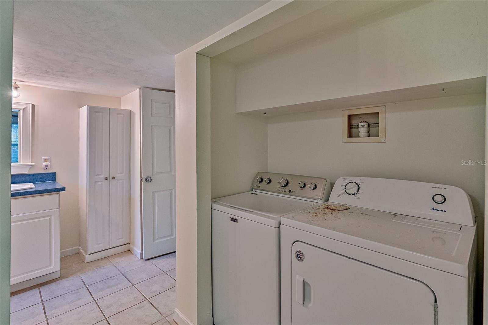 Image 19 of 27 For 930 29th Place