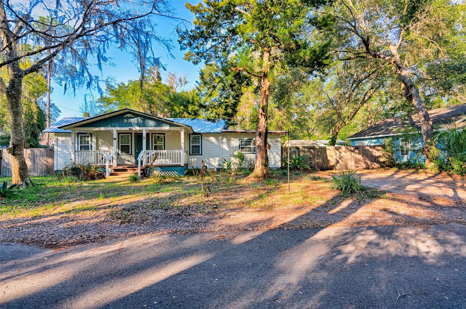 Image 2 of 27 For 930 29th Place