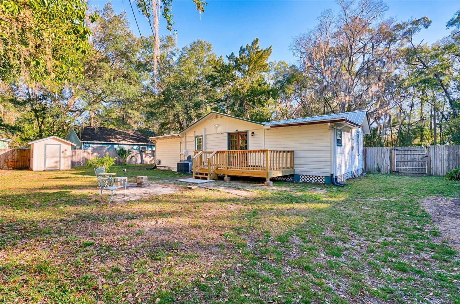 Image 23 of 27 For 930 29th Place