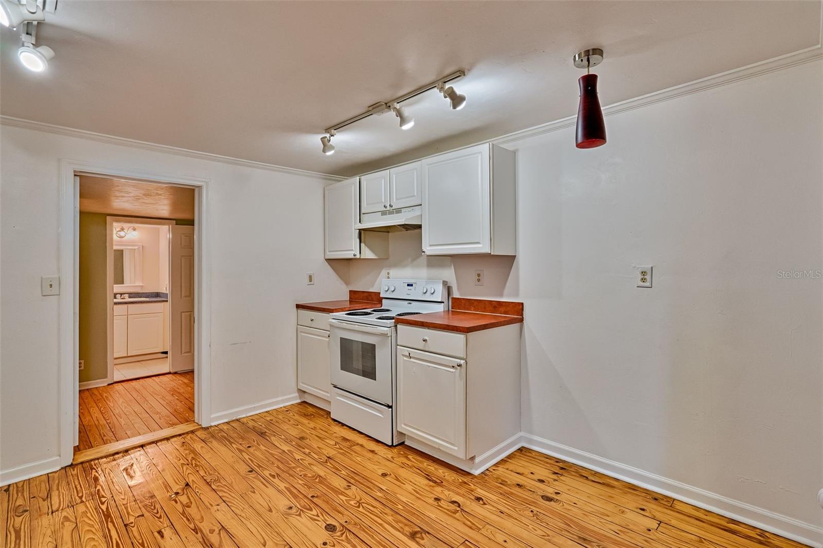 Image 7 of 27 For 930 29th Place