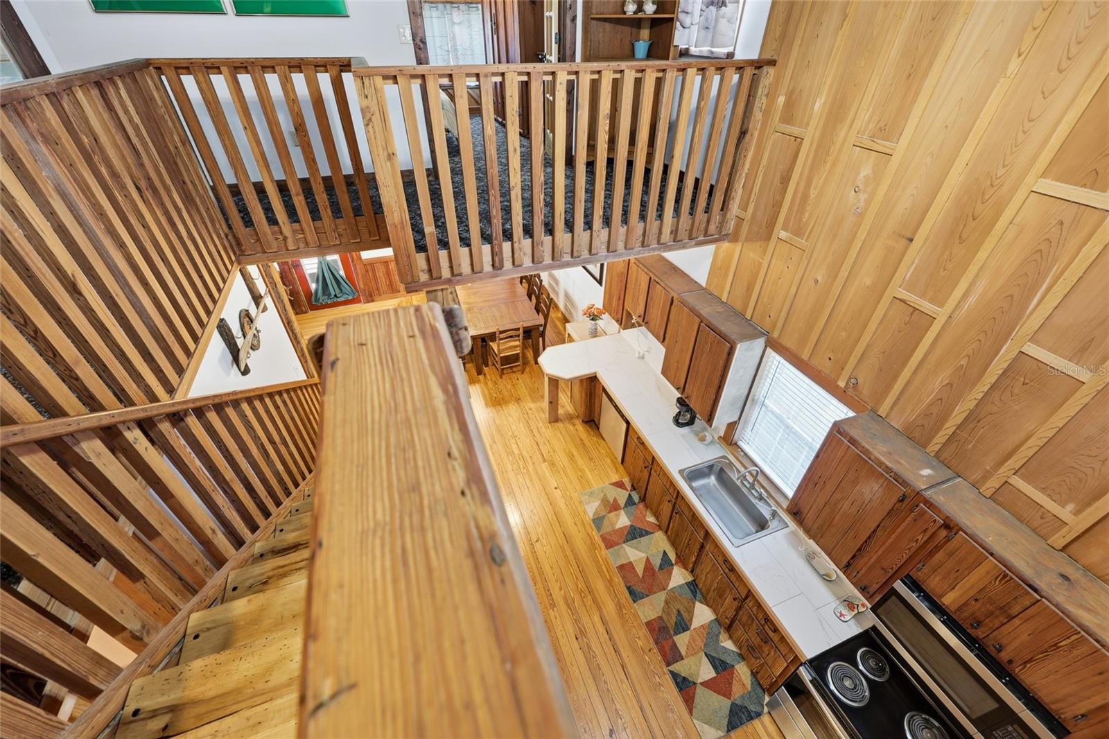 Image 12 of 32 For 317 Cedar Street Ne