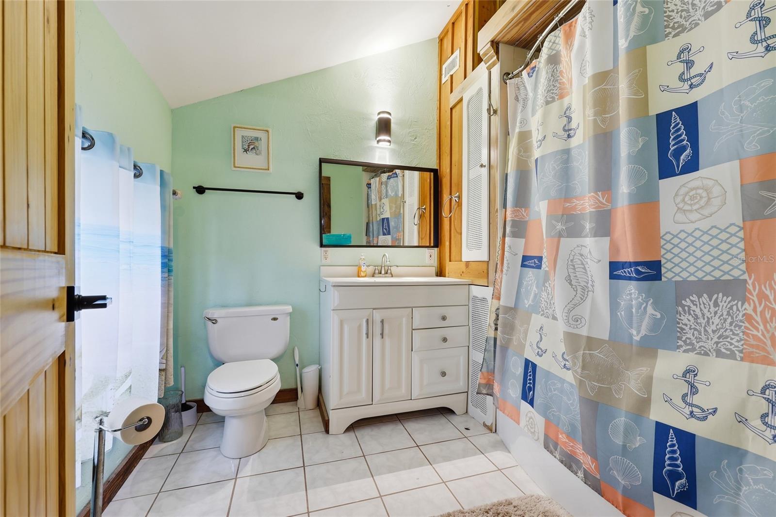 Image 17 of 32 For 317 Cedar Street Ne