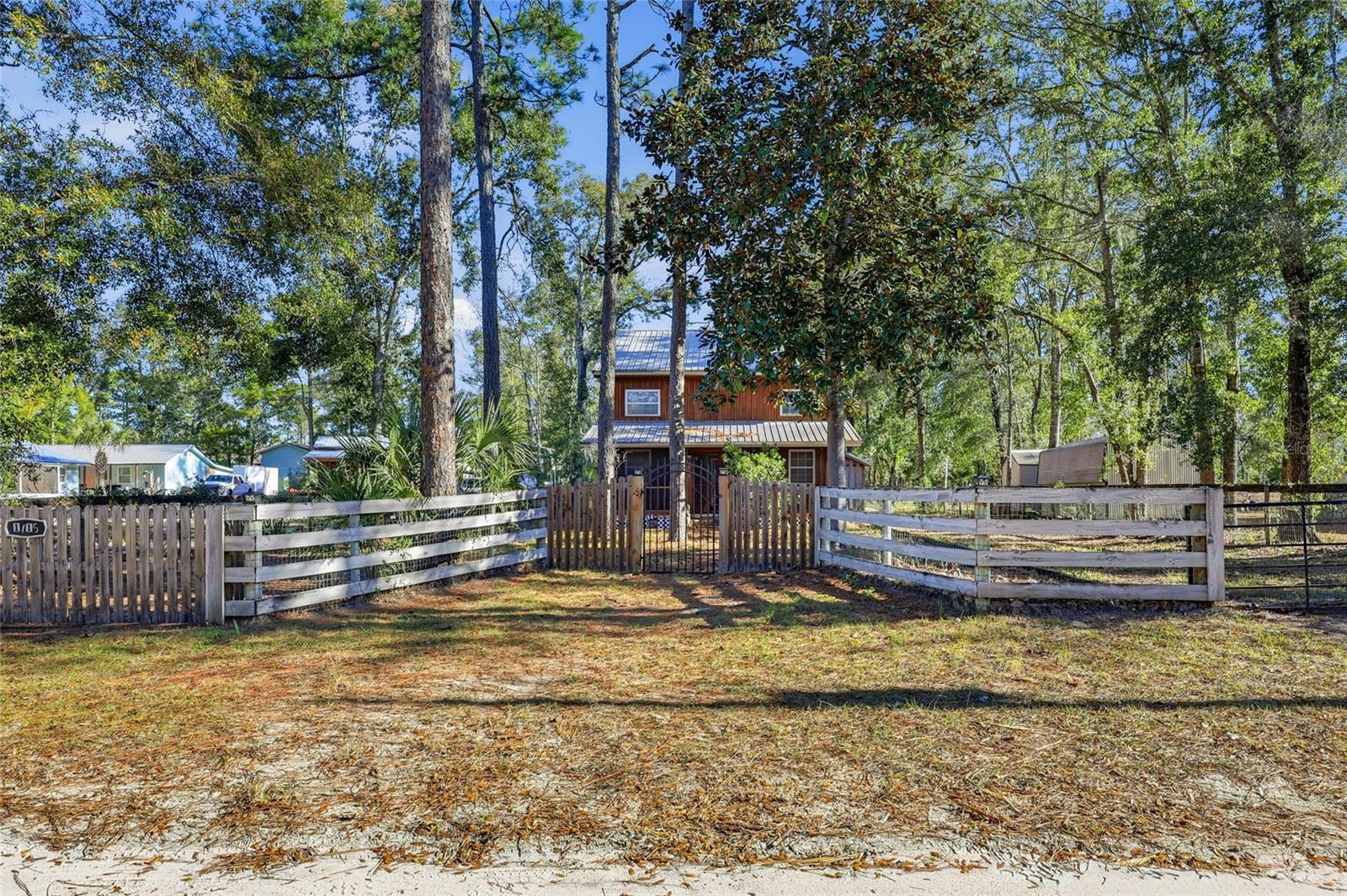 Image 2 of 32 For 317 Cedar Street Ne