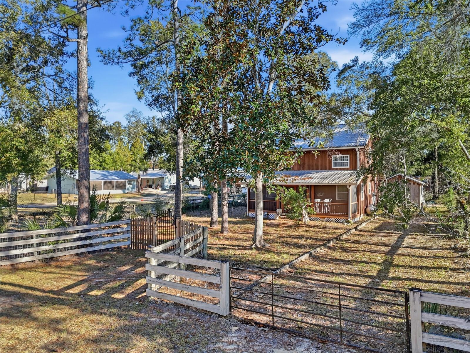 Image 27 of 32 For 317 Cedar Street Ne