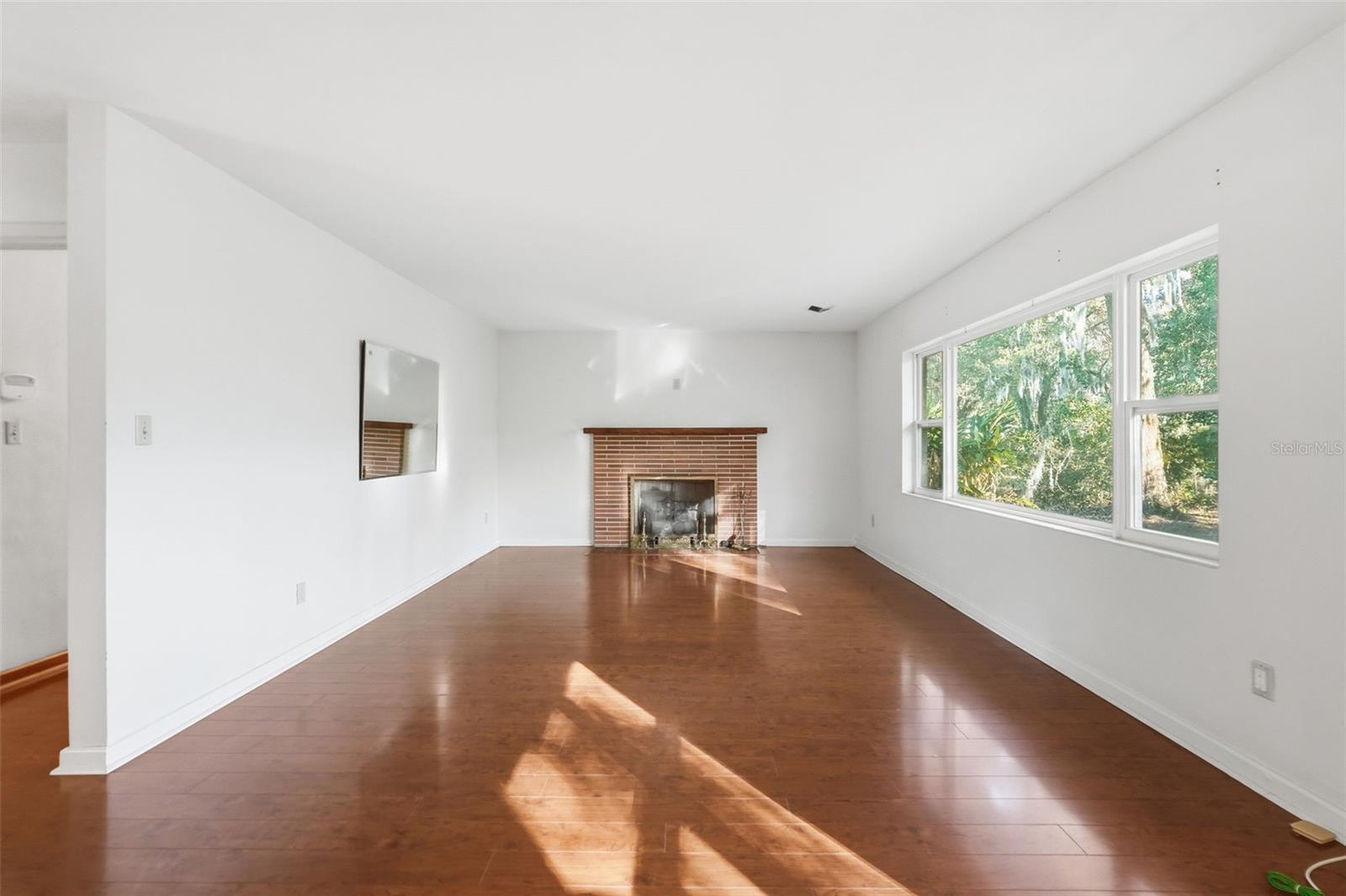 Image 19 of 47 For 1643 16th Avenue