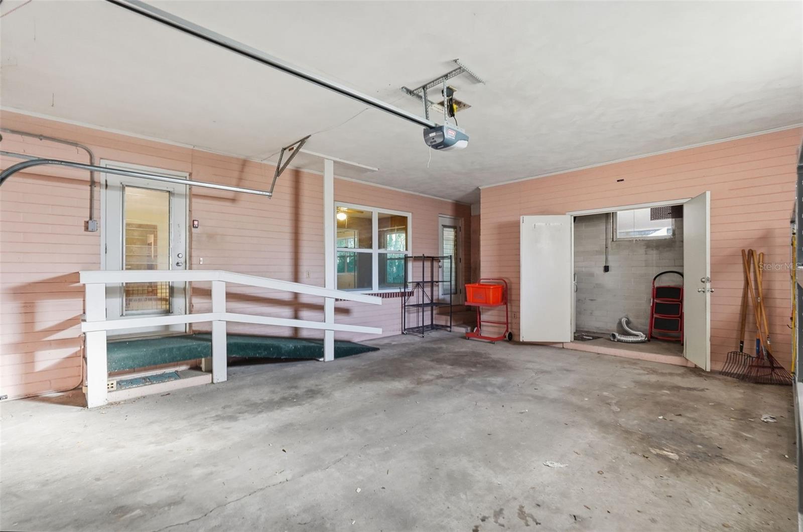 Image 22 of 47 For 1643 16th Avenue