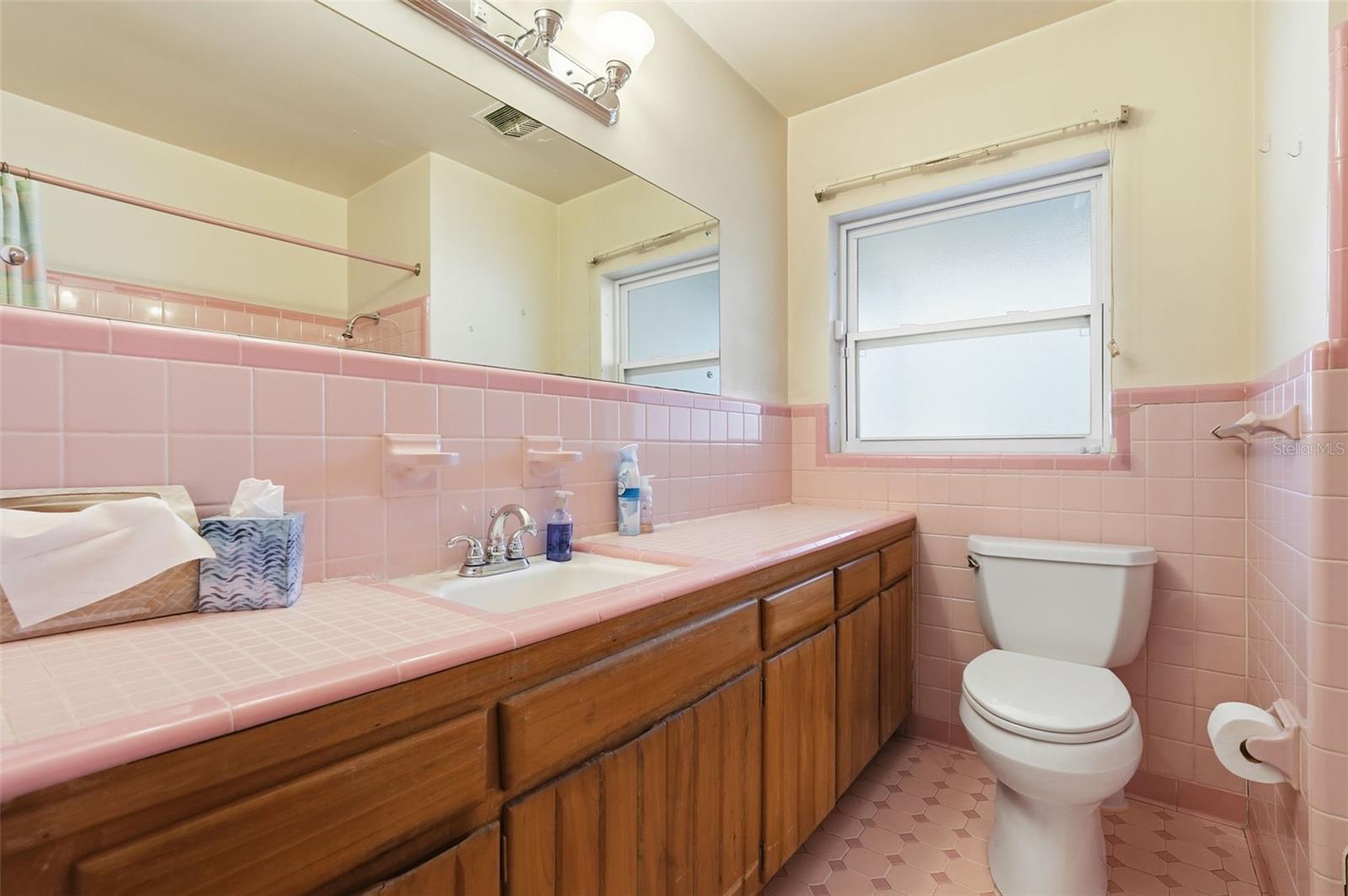 Image 24 of 47 For 1643 16th Avenue