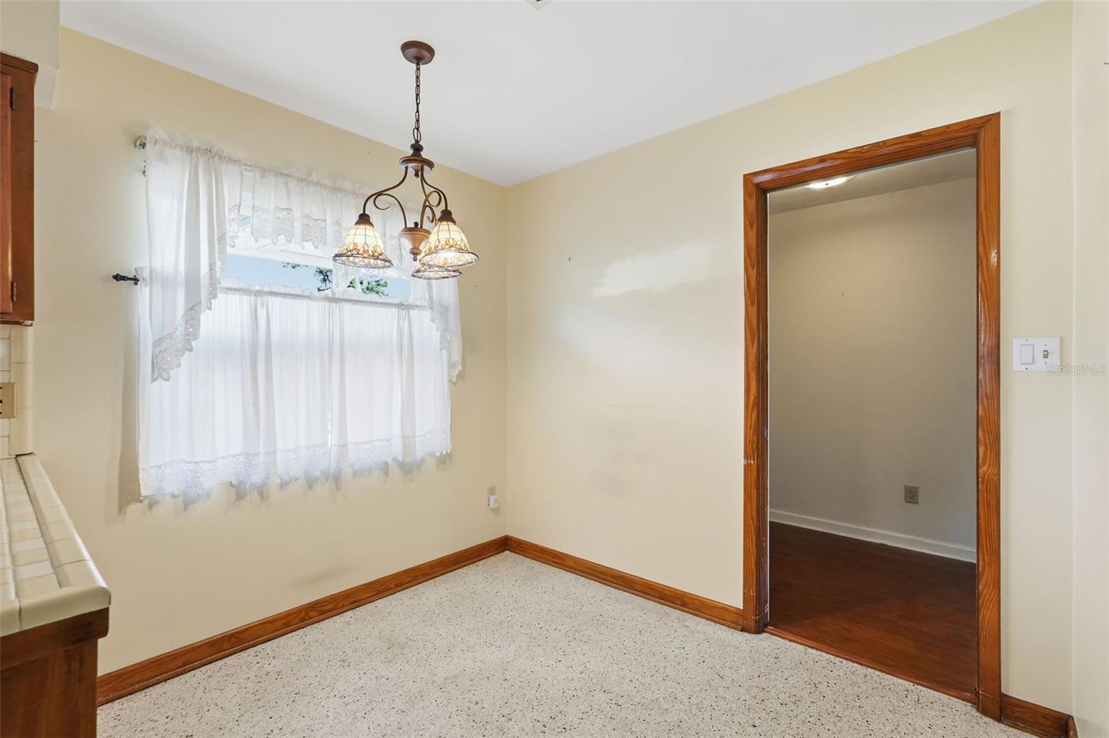 Image 8 of 47 For 1643 16th Avenue