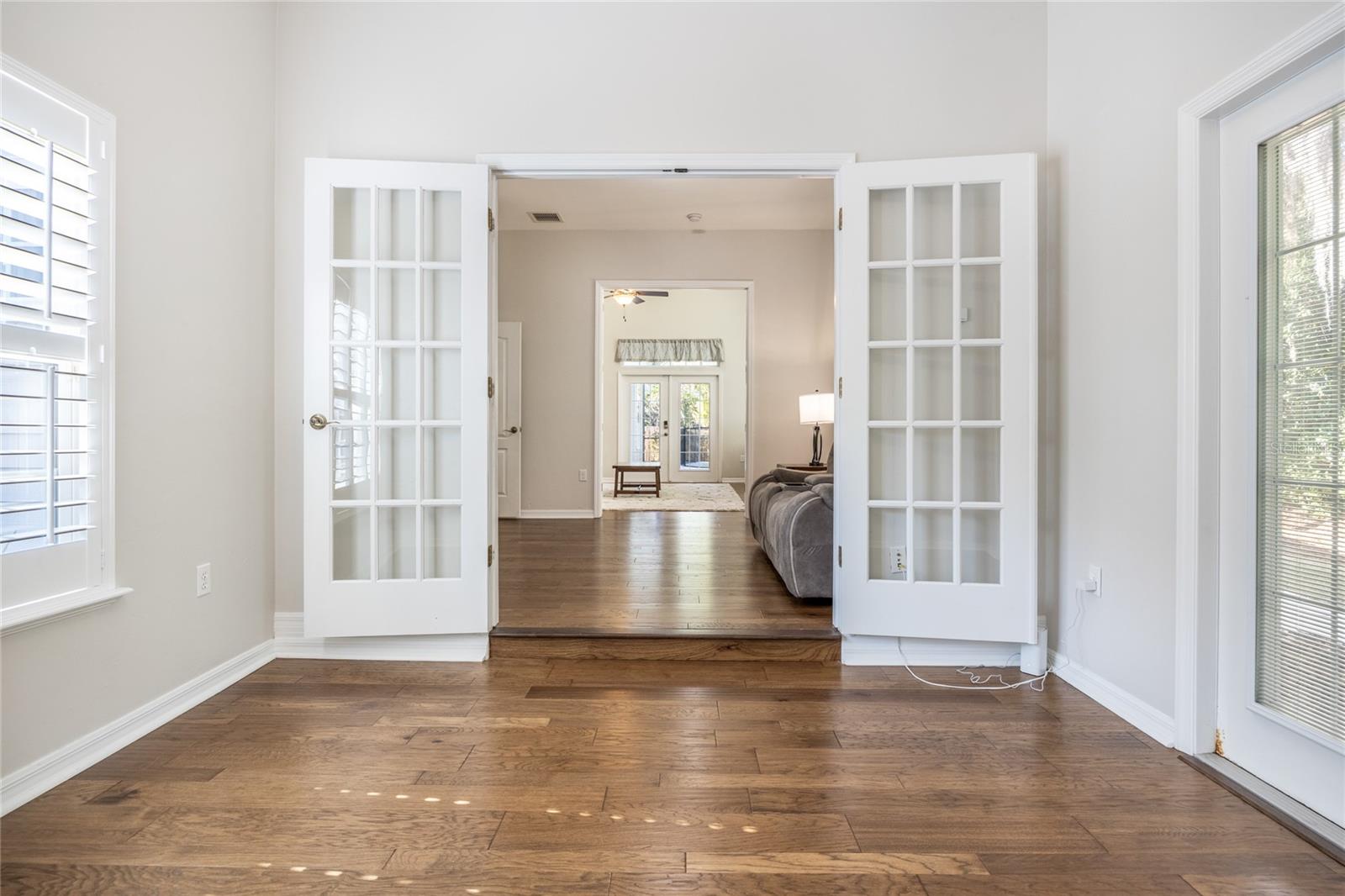 Image 33 of 83 For 7146 35th Avenue