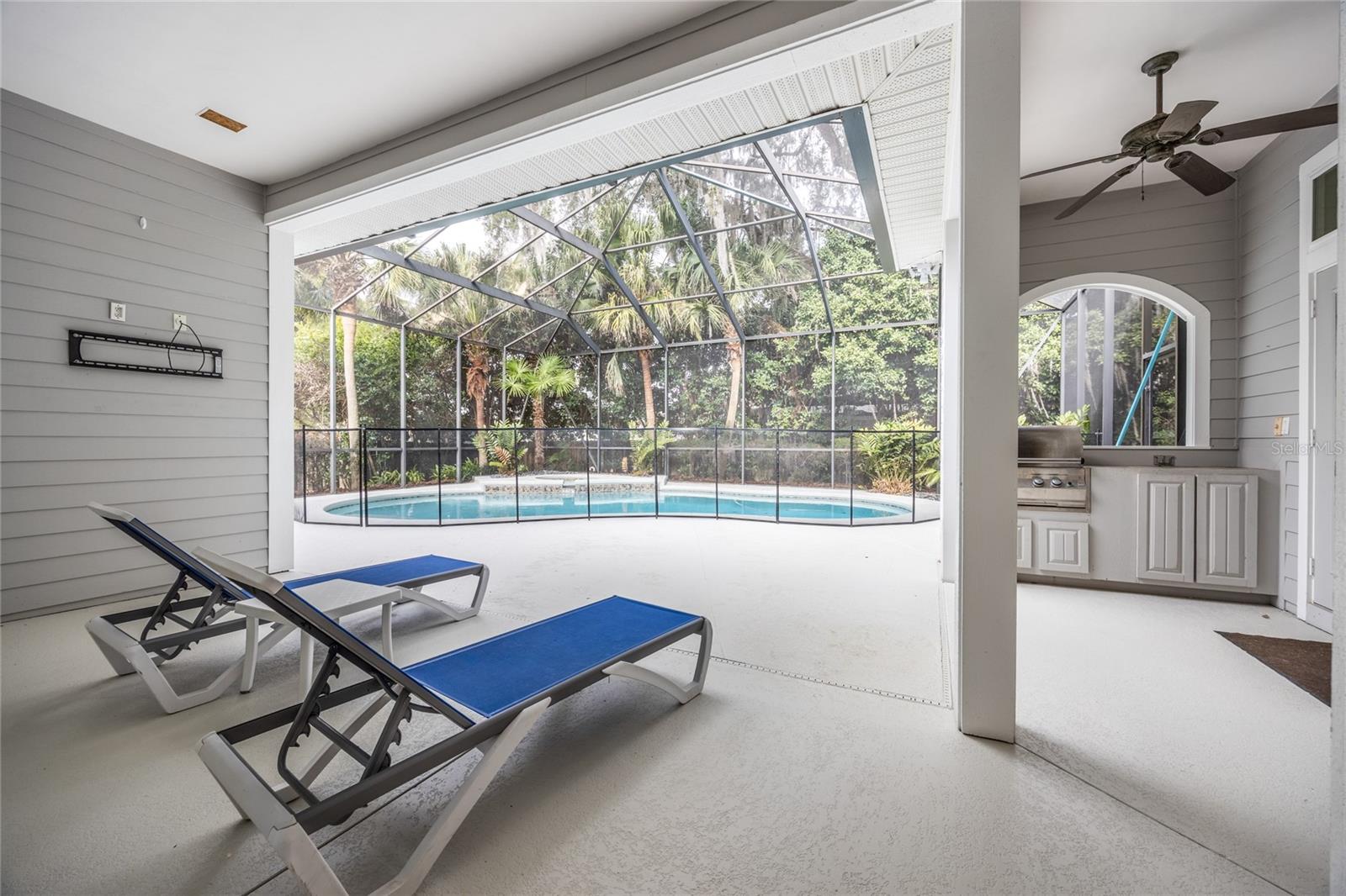 Image 67 of 83 For 7146 35th Avenue