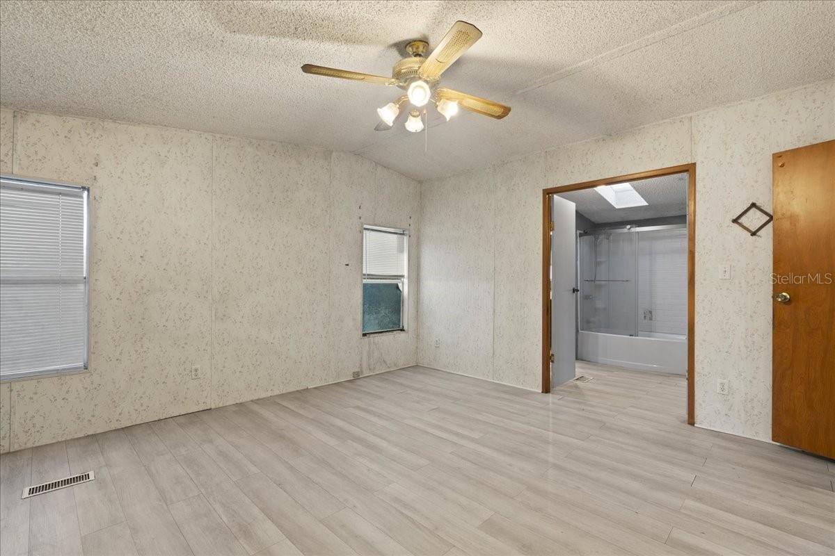 Image 26 of 66 For 19227 187th Avenue