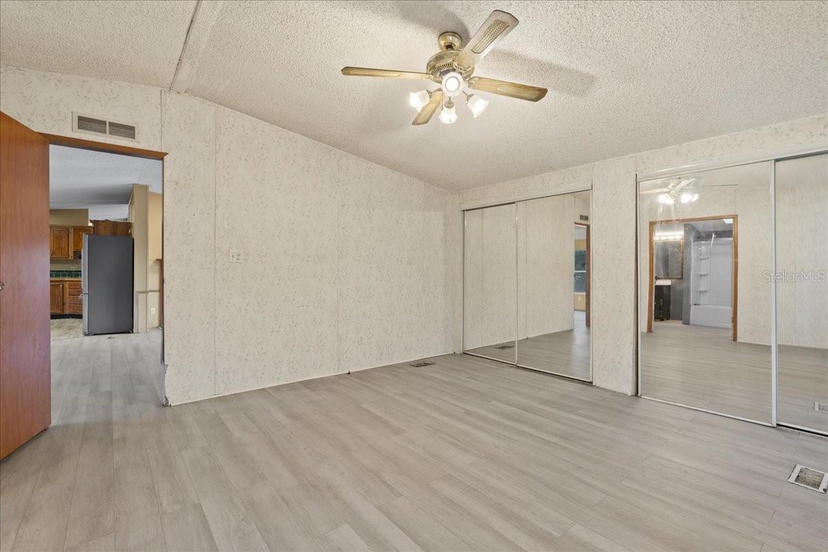 Image 28 of 66 For 19227 187th Avenue