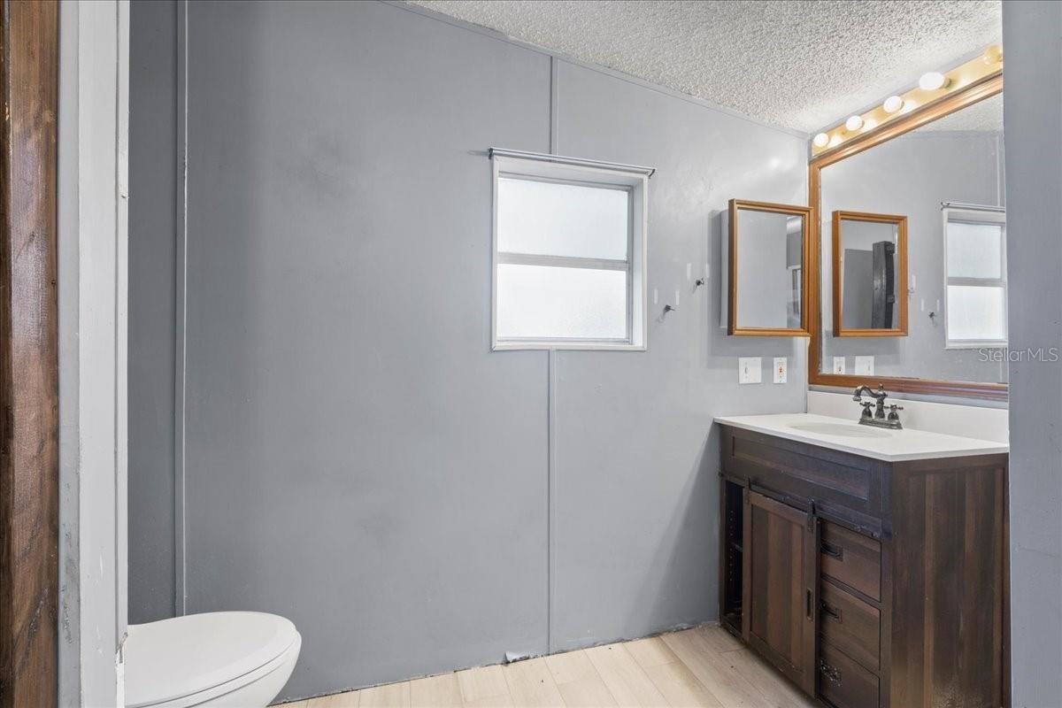 Image 30 of 66 For 19227 187th Avenue