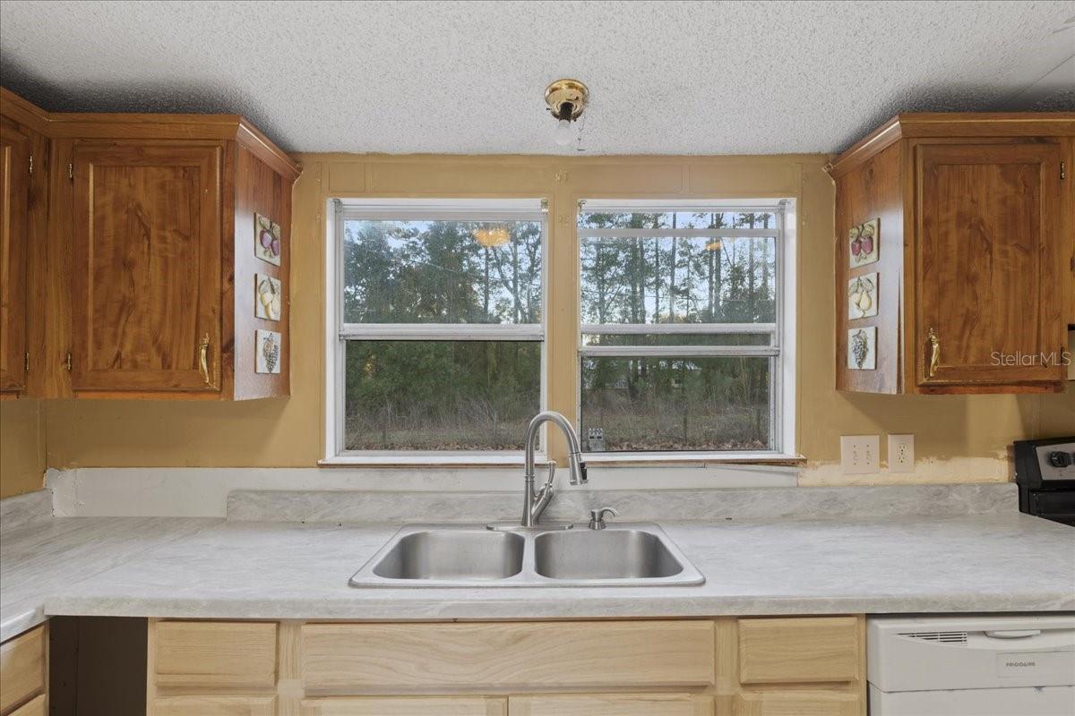 Image 33 of 66 For 19227 187th Avenue