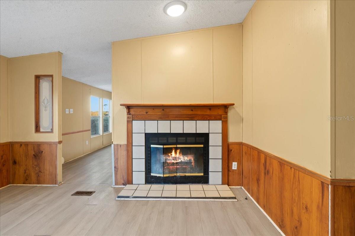 Image 41 of 66 For 19227 187th Avenue