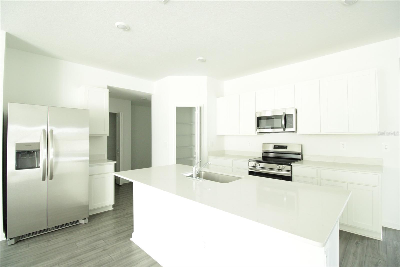 Image 7 of 15 For 16617 144th Street