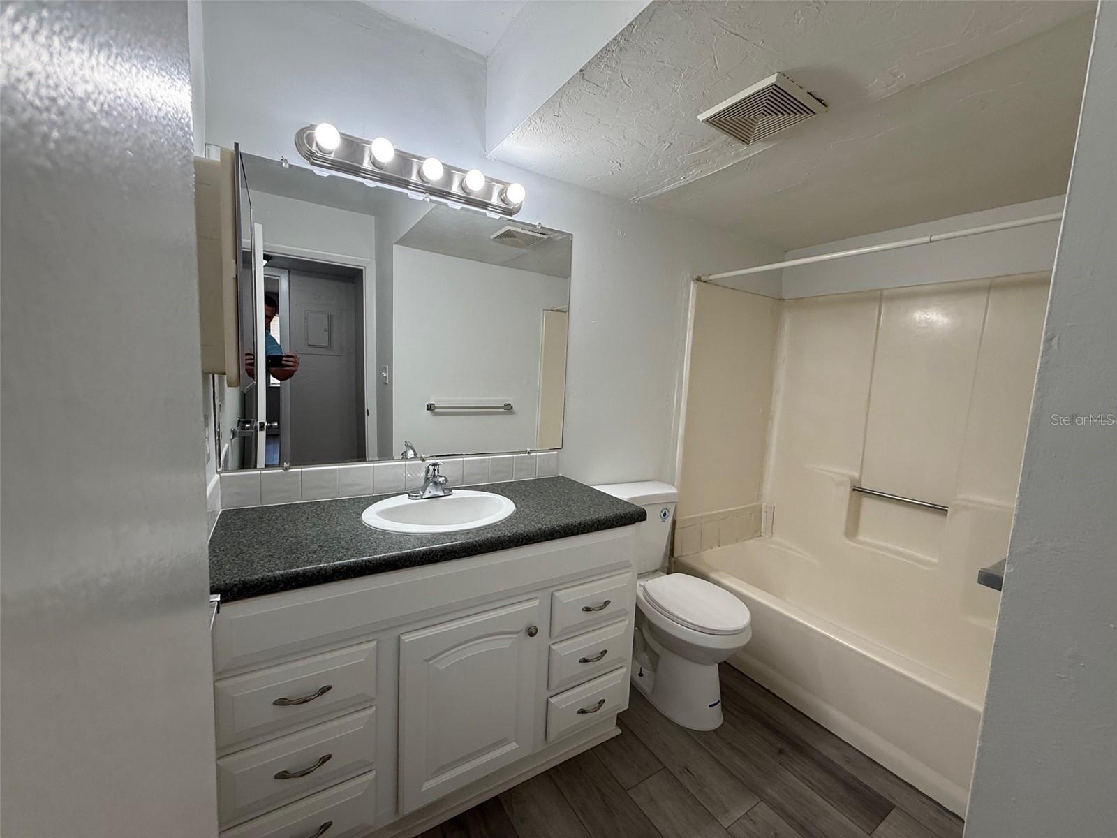 Image 9 of 10 For 1035 9th Street 1