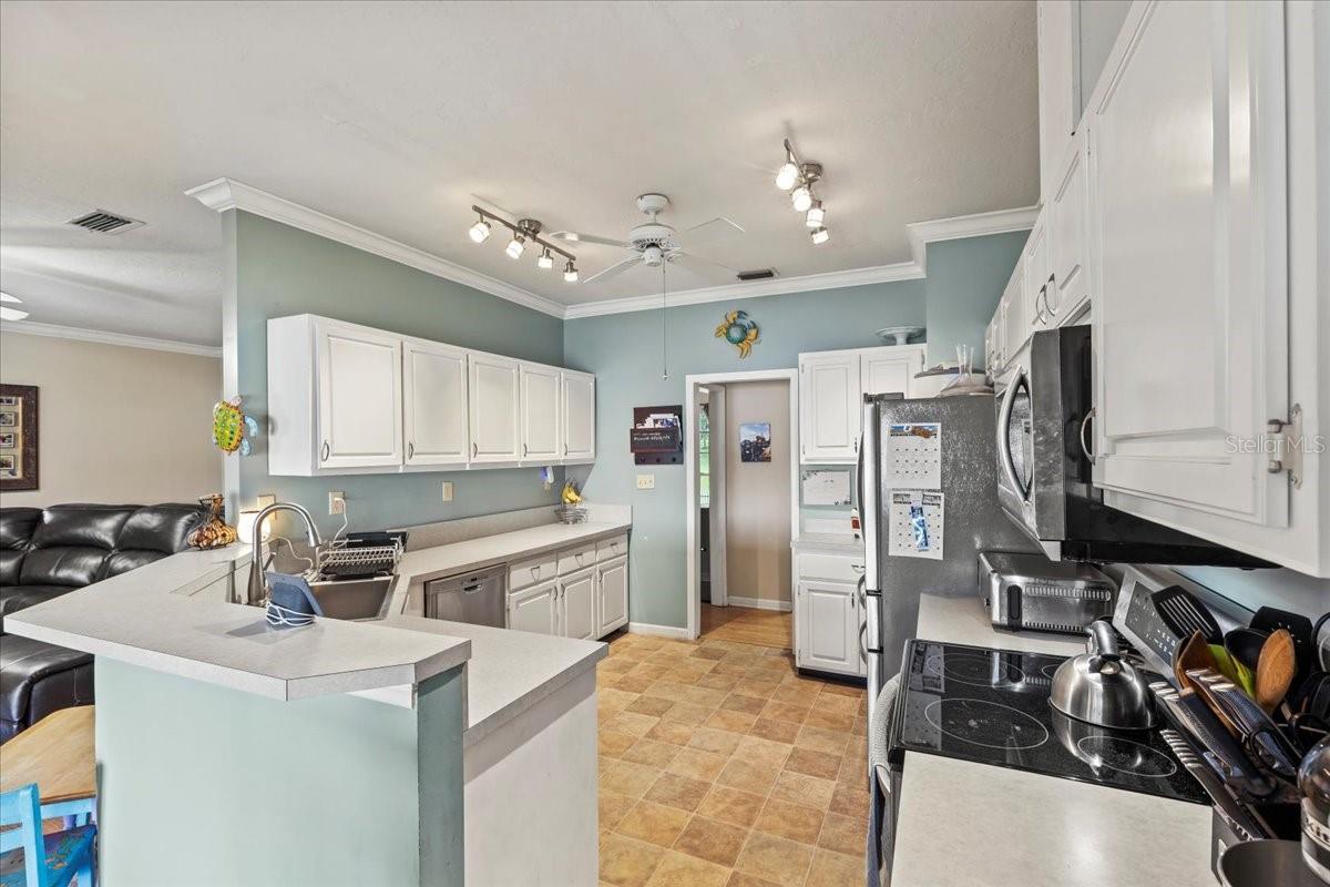 Image 28 of 49 For 6720 Mount Vernon Drive