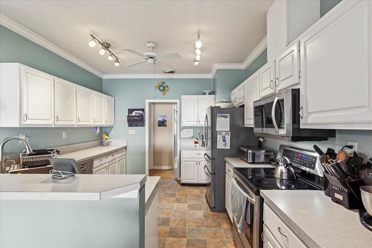 Image 29 of 49 For 6720 Mount Vernon Drive