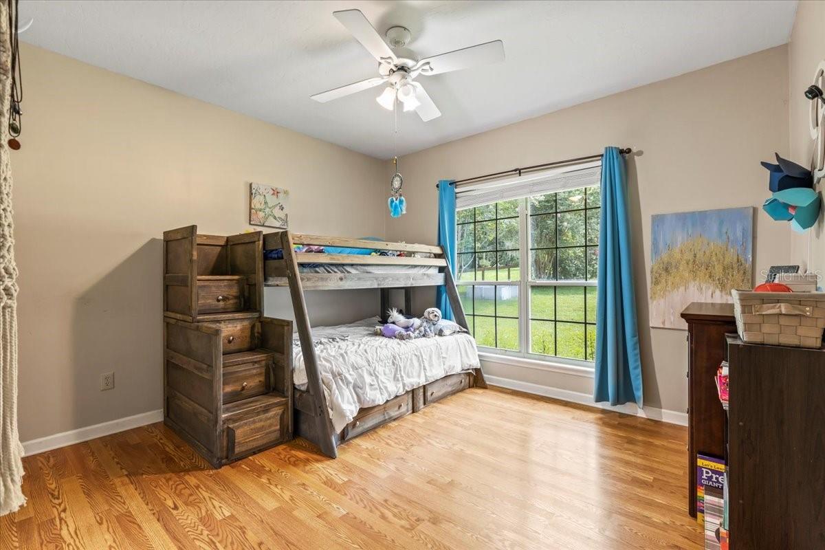 Image 32 of 49 For 6720 Mount Vernon Drive