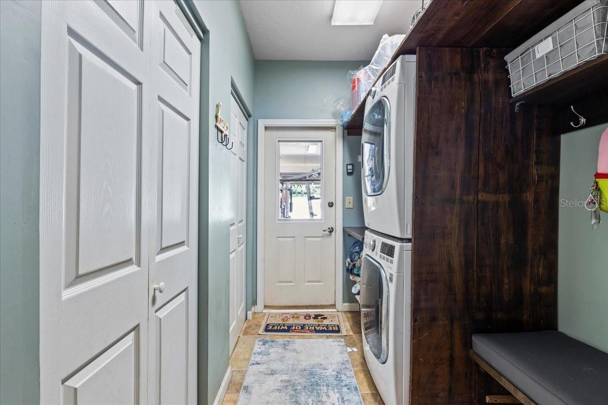 Image 40 of 49 For 6720 Mount Vernon Drive