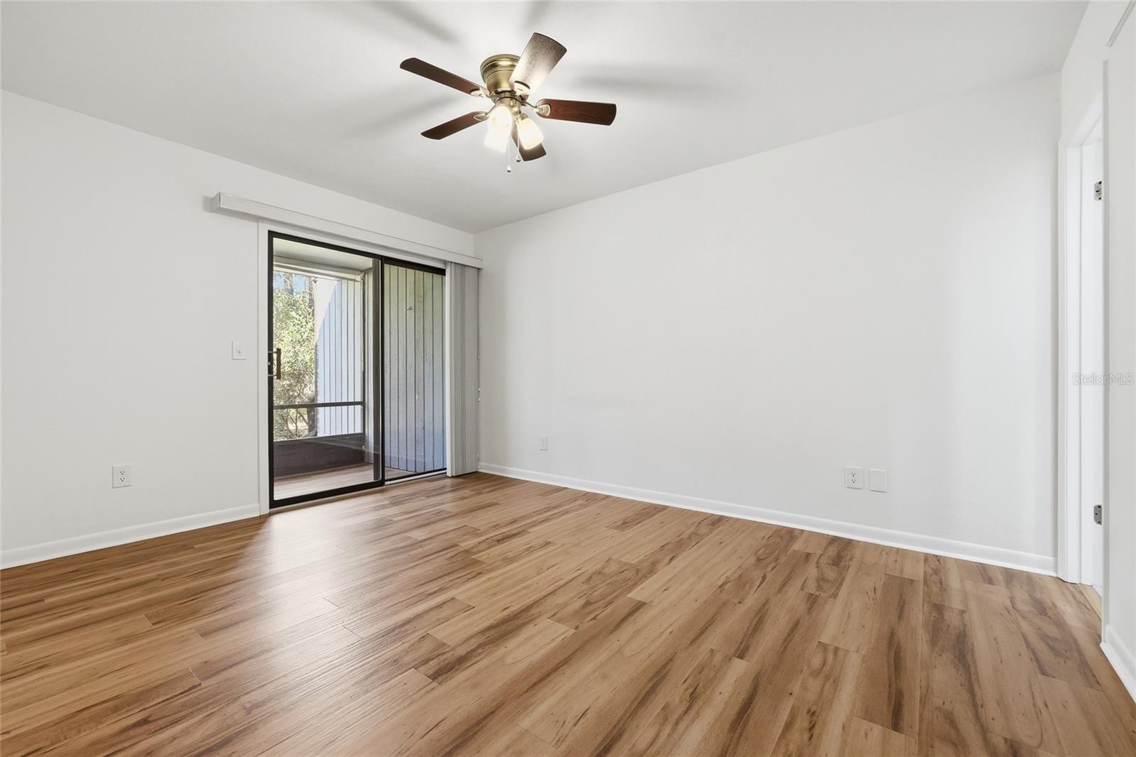 Image 10 of 23 For 3952 27th Lane