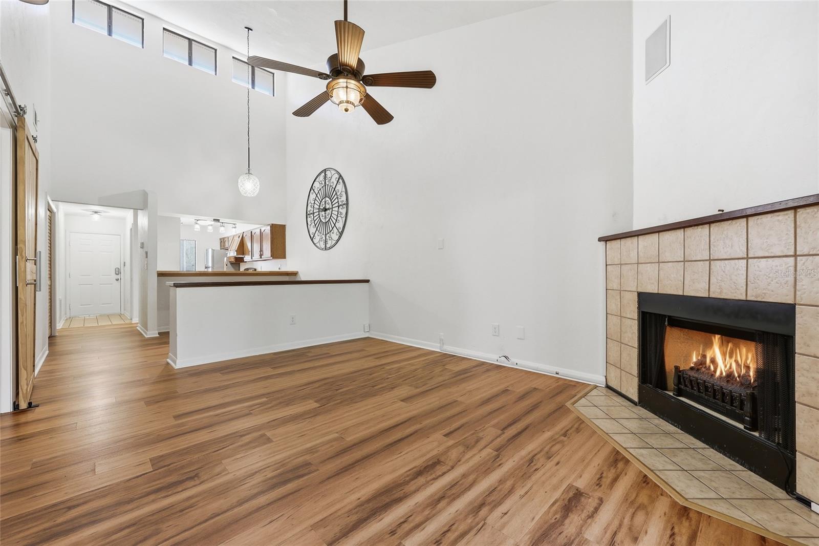 Image 5 of 23 For 3952 27th Lane