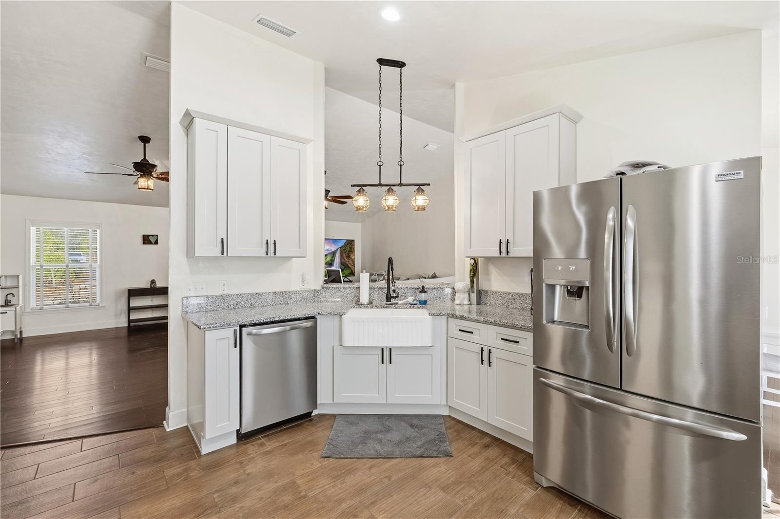 Image 5 of 32 For 3353 71st Avenue