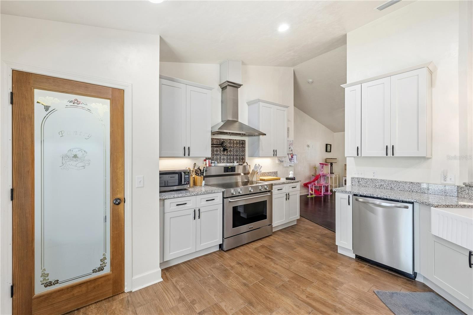 Image 6 of 32 For 3353 71st Avenue