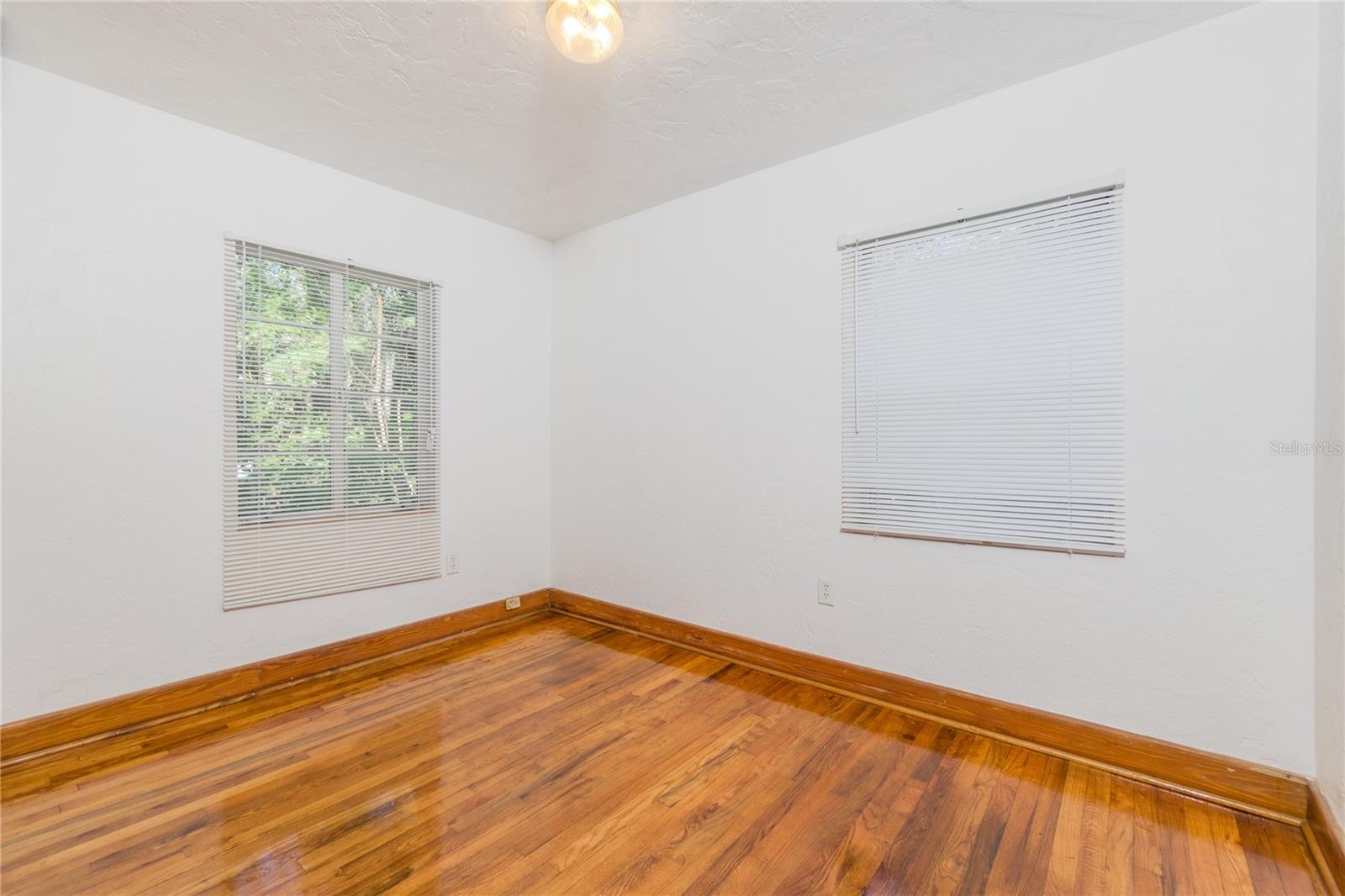 Image 11 of 12 For 920 20th Street