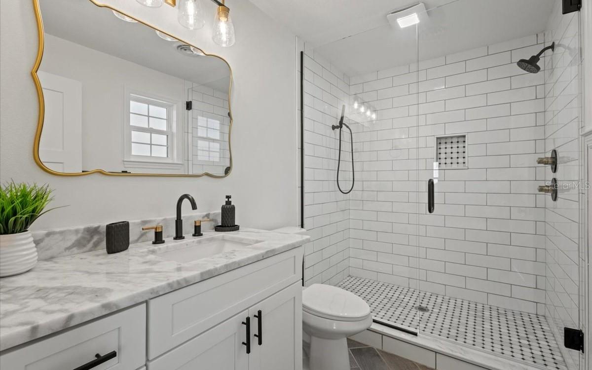 Image 16 of 27 For 1564 State Road 349