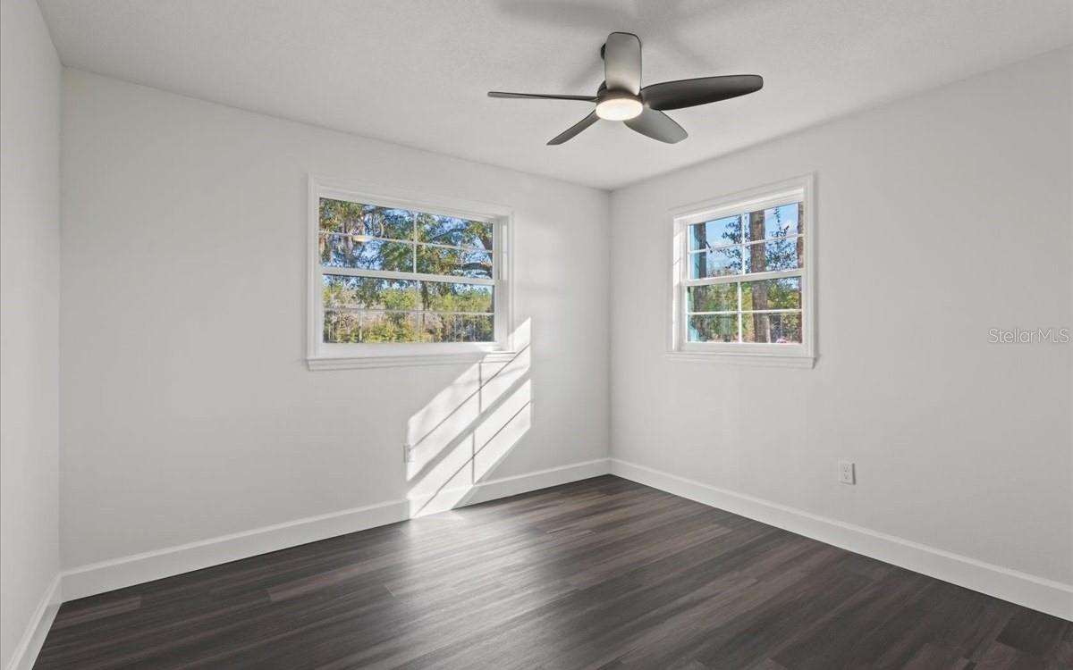 Image 18 of 27 For 1564 State Road 349