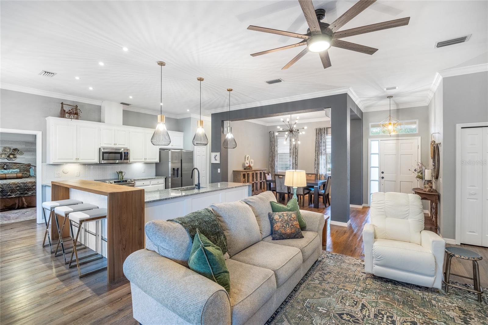 Image 11 of 70 For 6818 105th Avenue