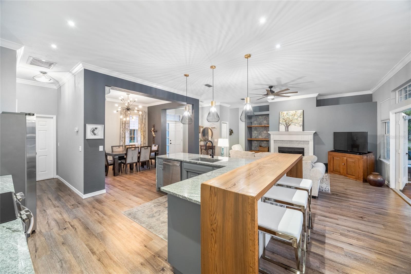 Image 16 of 70 For 6818 105th Avenue