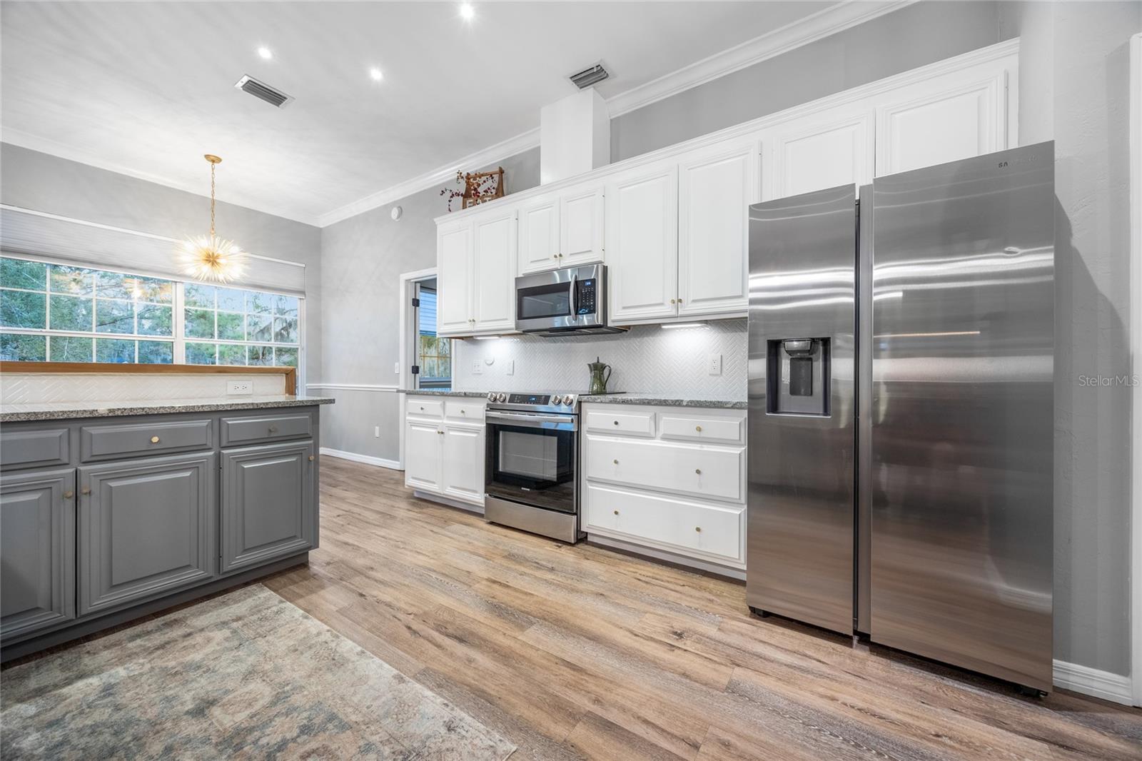 Image 19 of 70 For 6818 105th Avenue