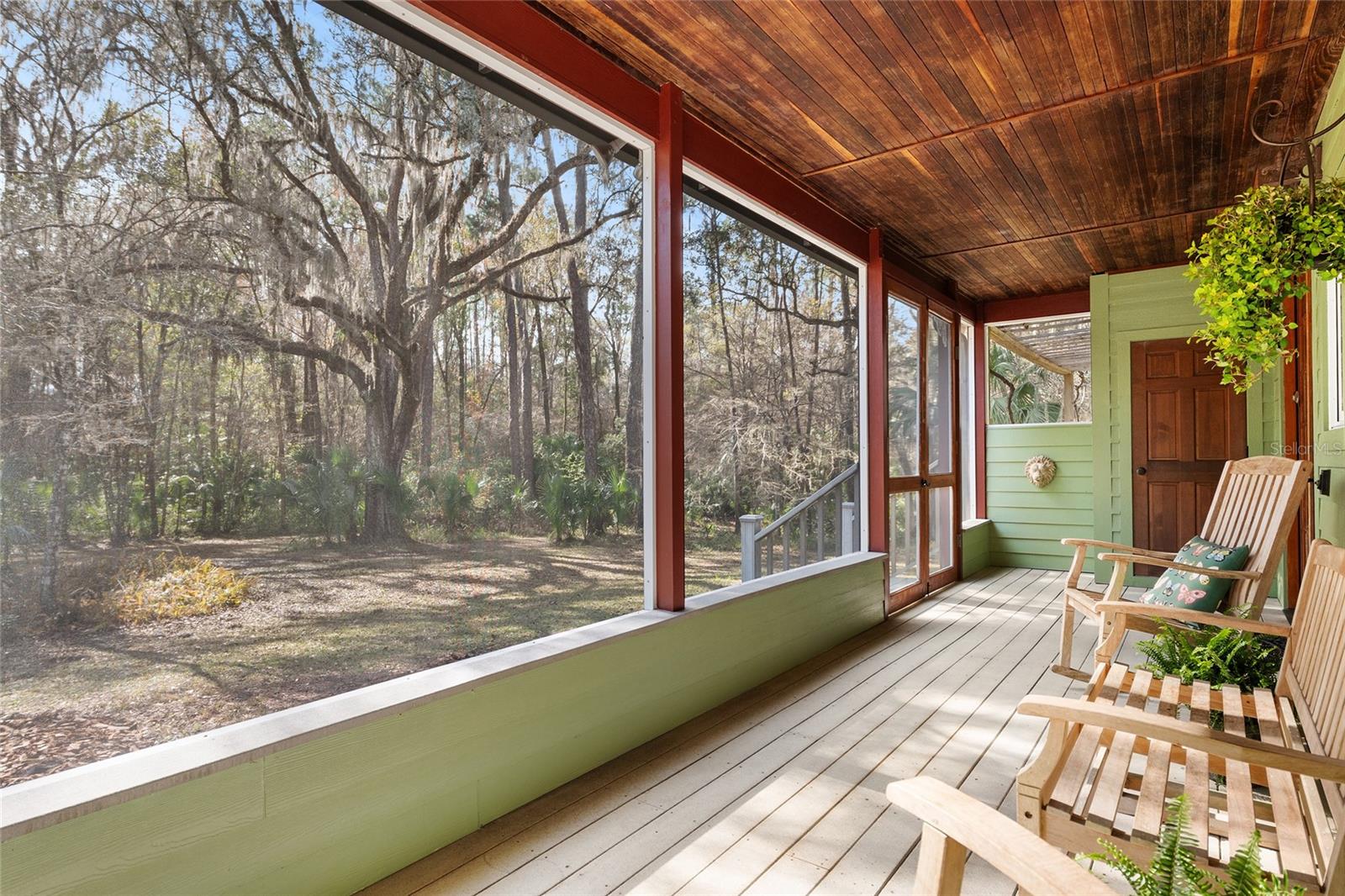 Image 13 of 88 For 21736 75th Avenue Road