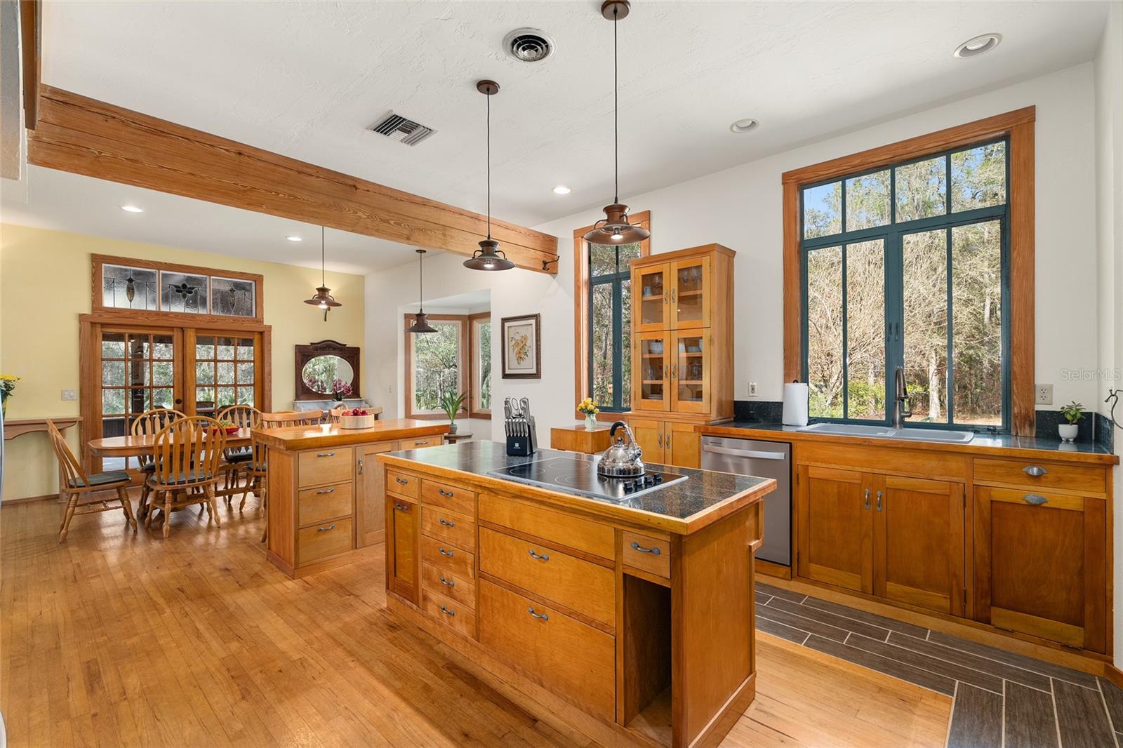 Image 32 of 88 For 21736 75th Avenue Road