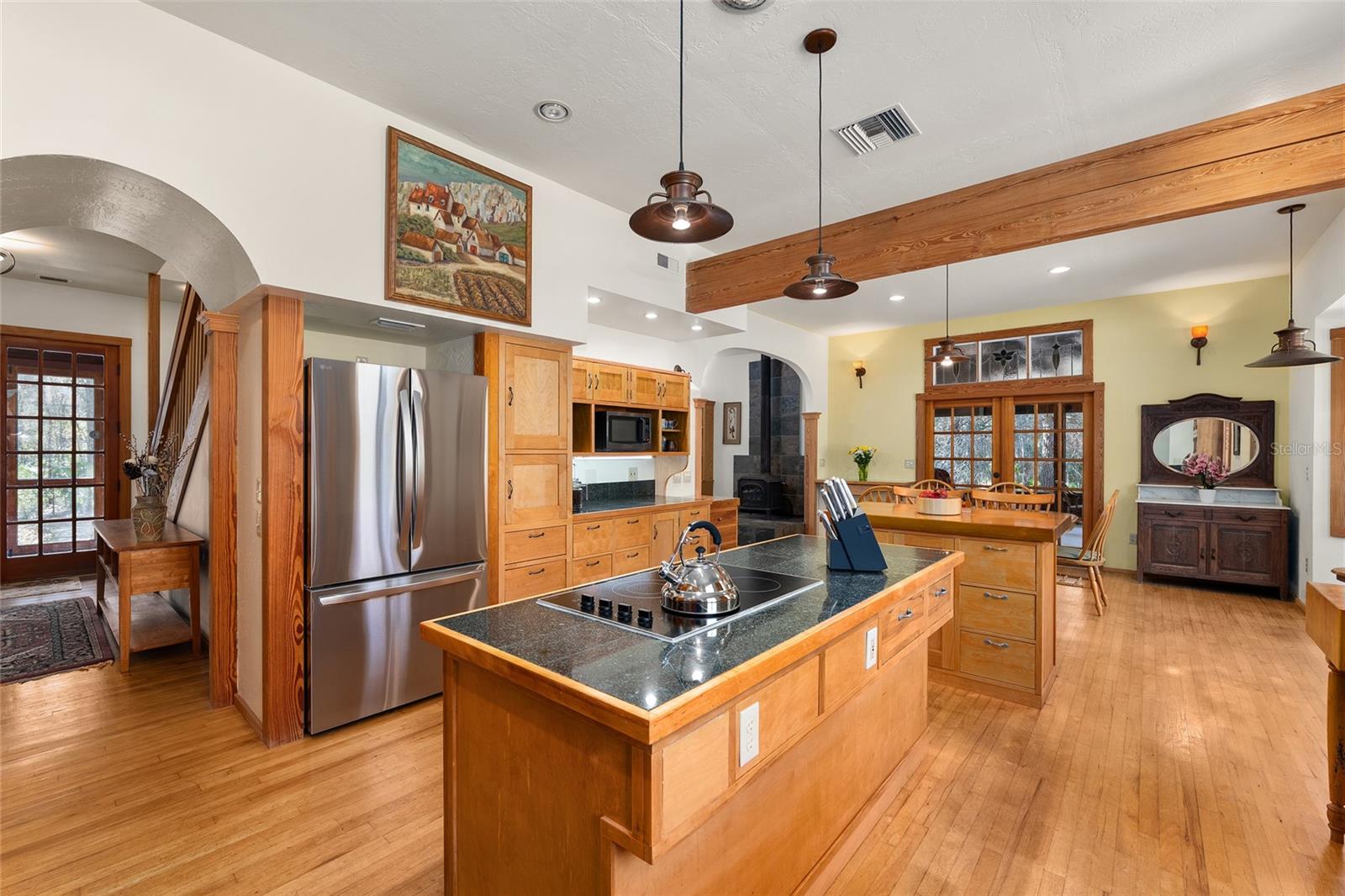 Image 33 of 88 For 21736 75th Avenue Road