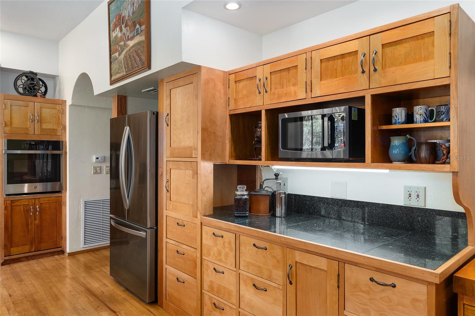 Image 36 of 88 For 21736 75th Avenue Road