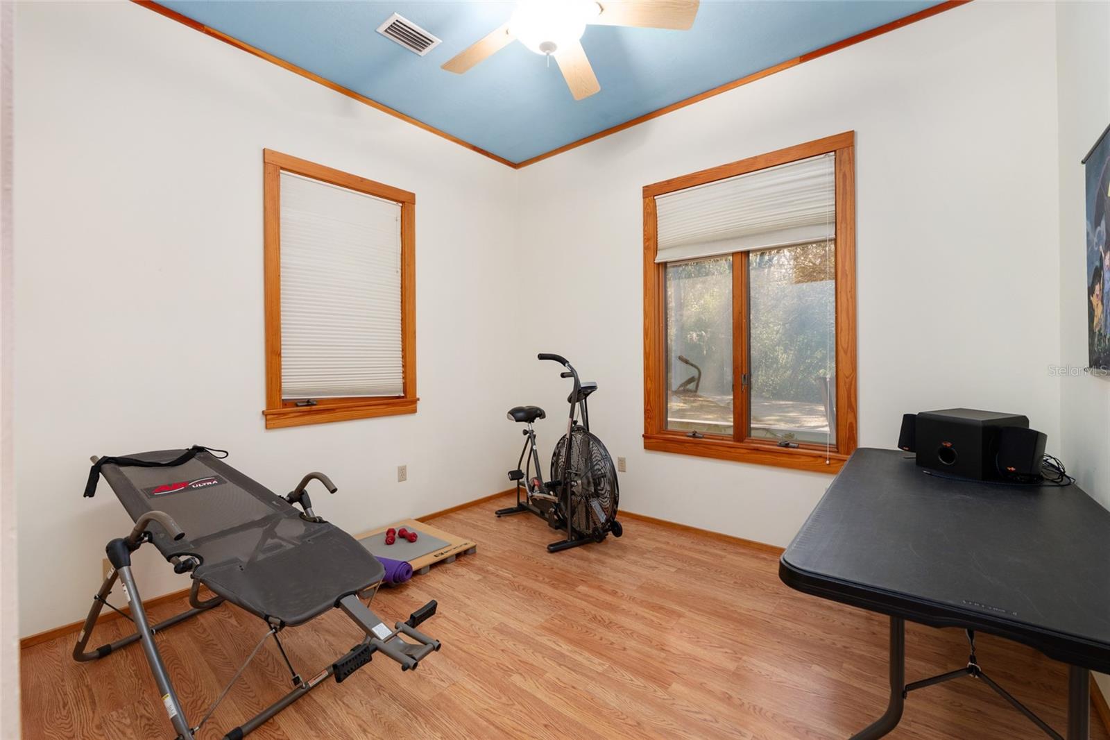 Image 48 of 88 For 21736 75th Avenue Road