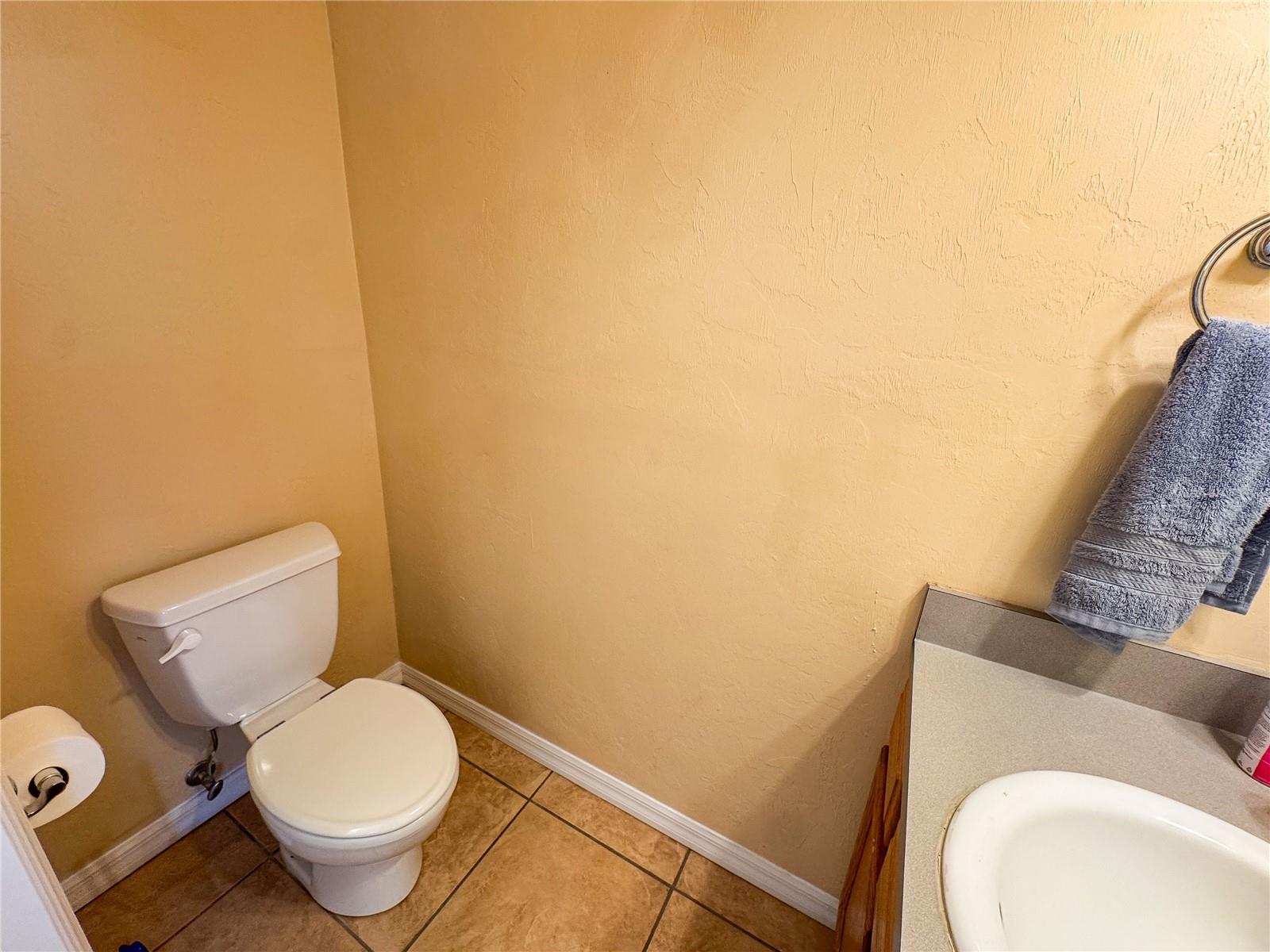 Image 6 of 25 For 3552 30th Way 139