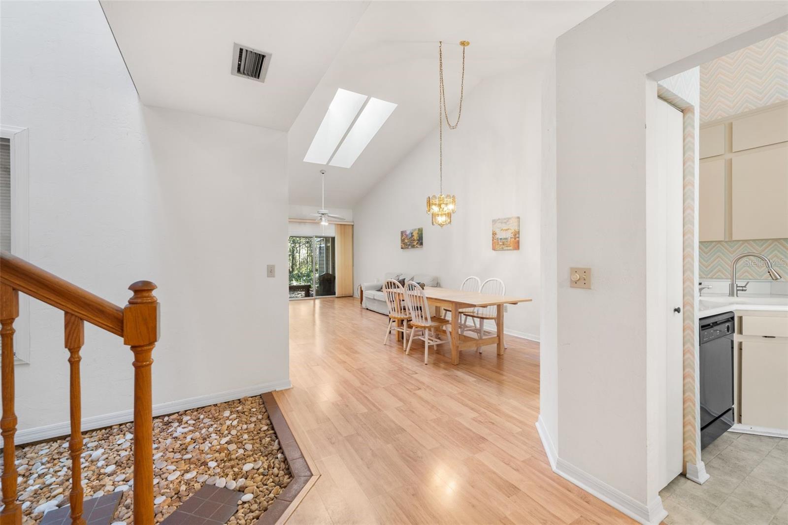 Image 11 of 29 For 815 51st Way 815