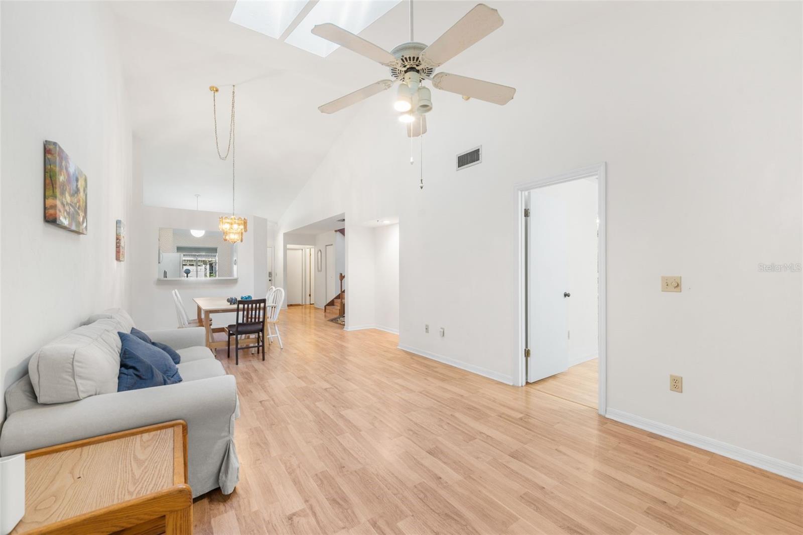 Image 13 of 29 For 815 51st Way 815